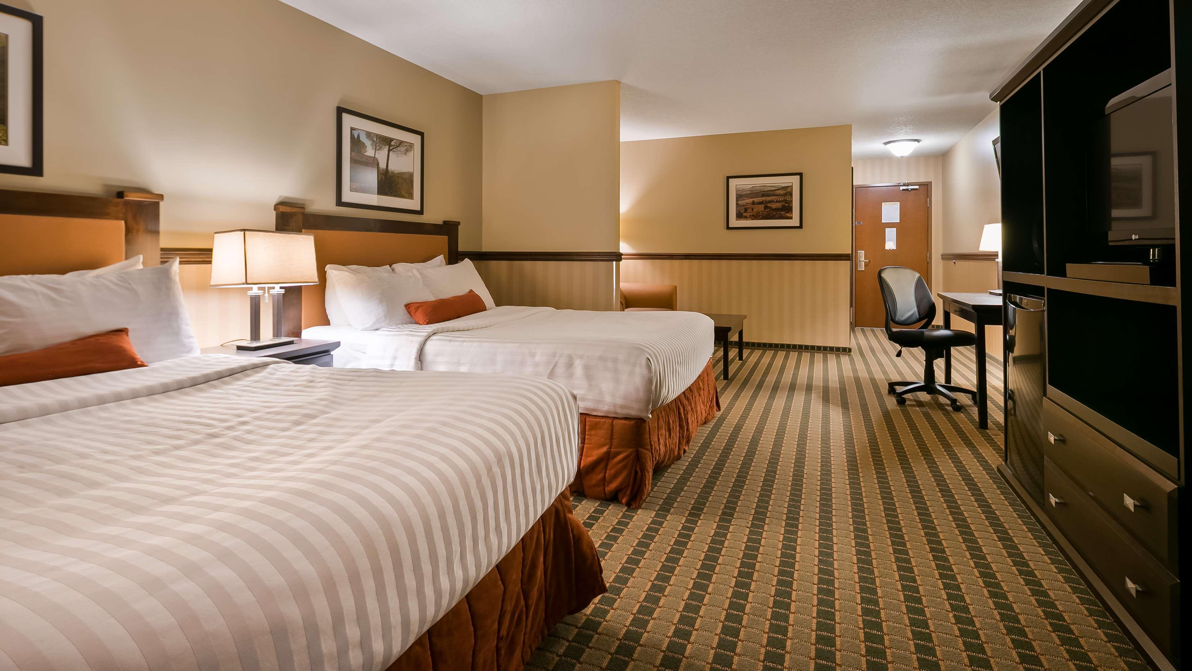 Best Western Diamond Inn Three Hills Exterior photo
