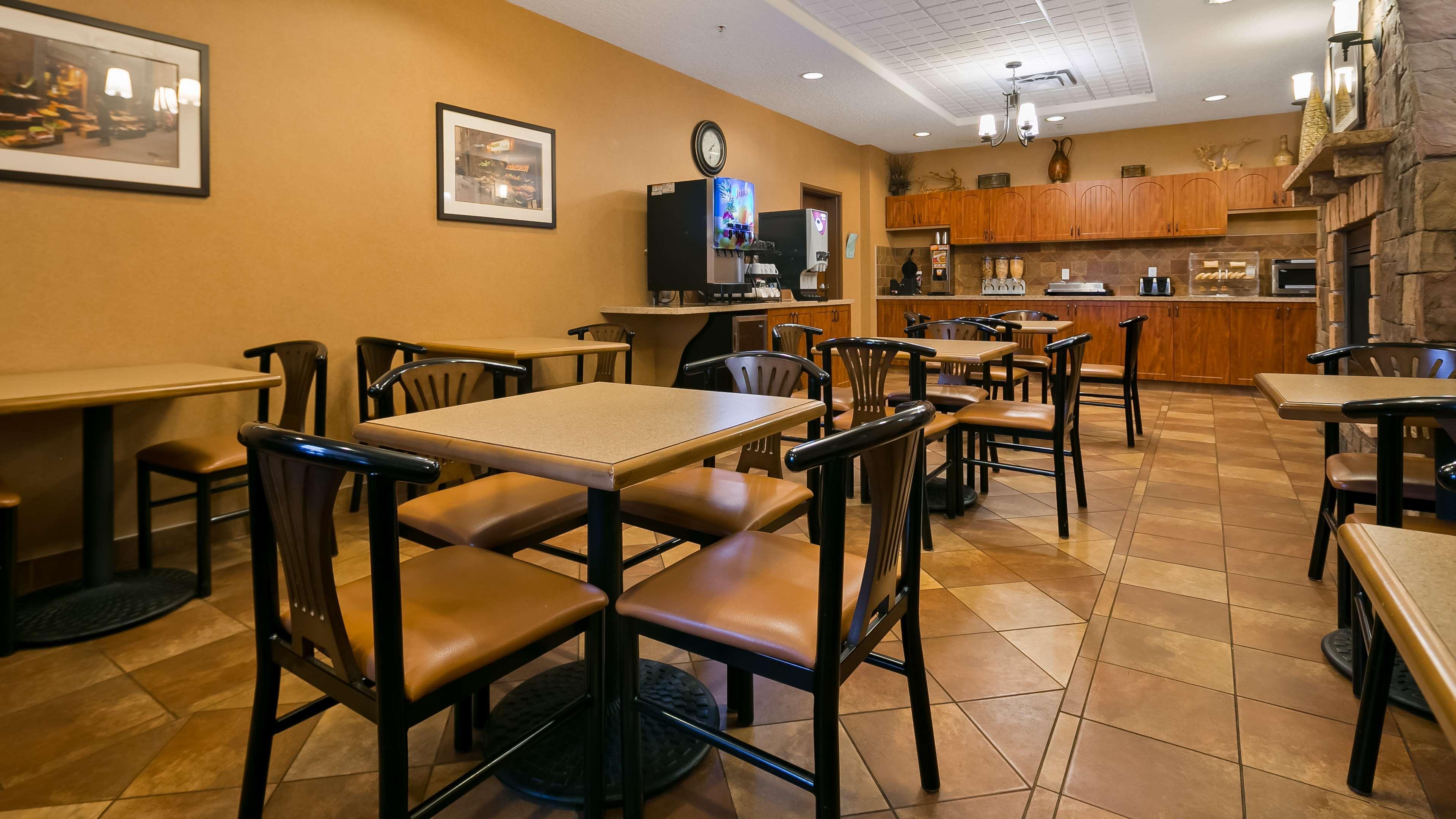 Best Western Diamond Inn Three Hills Exterior photo