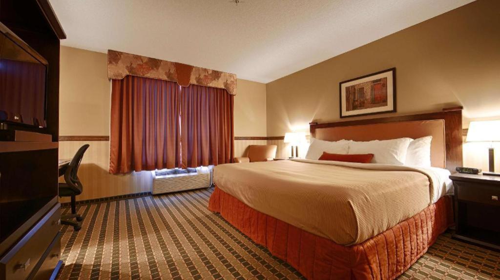 Best Western Diamond Inn Three Hills Exterior photo